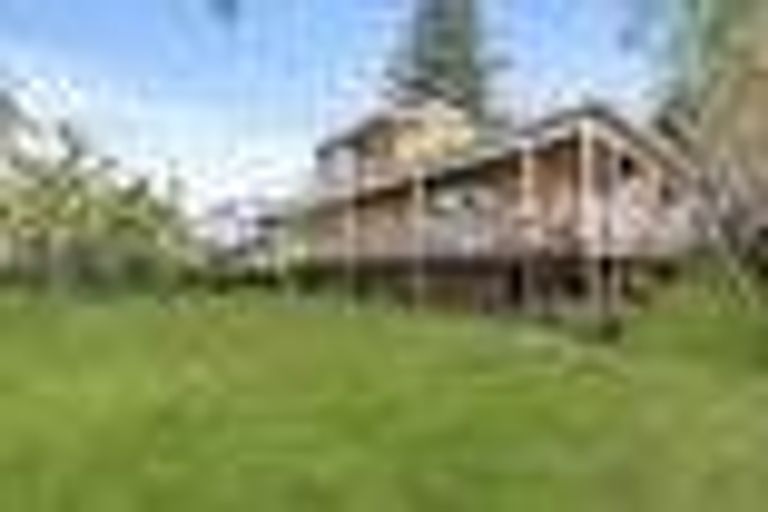 Photo of property in 2/24 Matipo Road, Mairangi Bay, Auckland, 0630