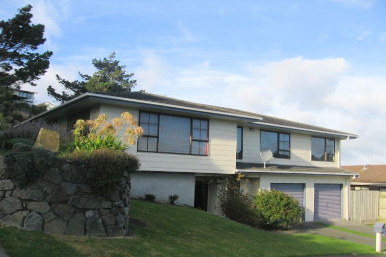 Photo of property in 4 Mercury Way, Whitby, Porirua, 5024