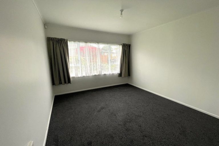 Photo of property in 11 Robyn Place, Mangere East, Auckland, 2024