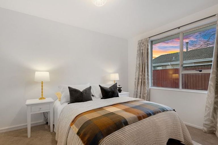 Photo of property in 2/33 Fairfield Avenue, Addington, Christchurch, 8024