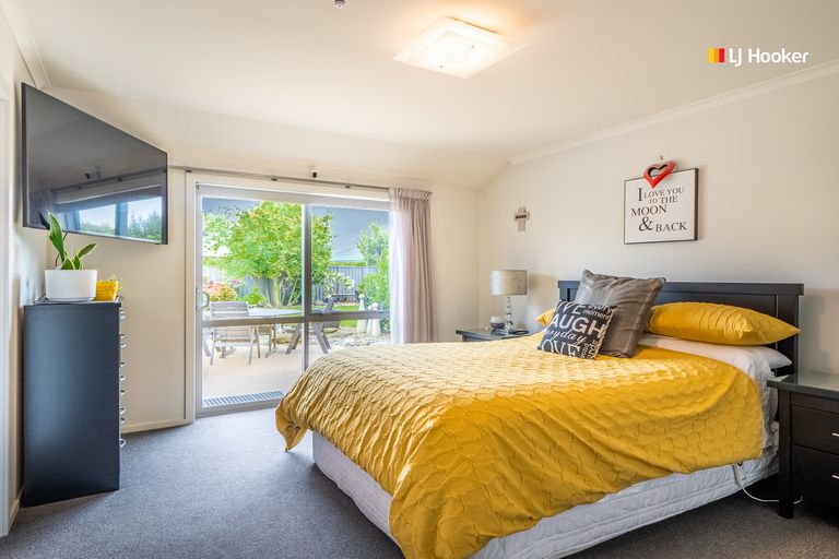 Photo of property in 22 William James Close, Mosgiel, 9024