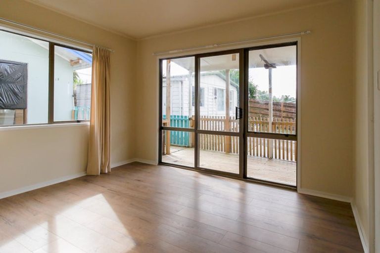 Photo of property in 6 Nearco Street, Randwick Park, Auckland, 2105