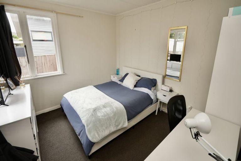 Photo of property in 9 Manawatu Street, Hokowhitu, Palmerston North, 4410