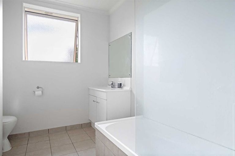 Photo of property in 23a Margarita Rise, Pukekohe, 2120