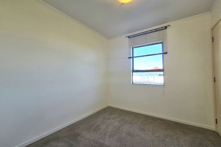 Photo of property in 1/13 Paton Avenue, Te Atatu South, Auckland, 0610