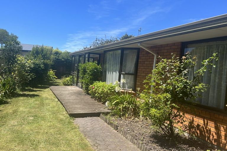 Photo of property in 1/262 Riccarton Road, Upper Riccarton, Christchurch, 8041