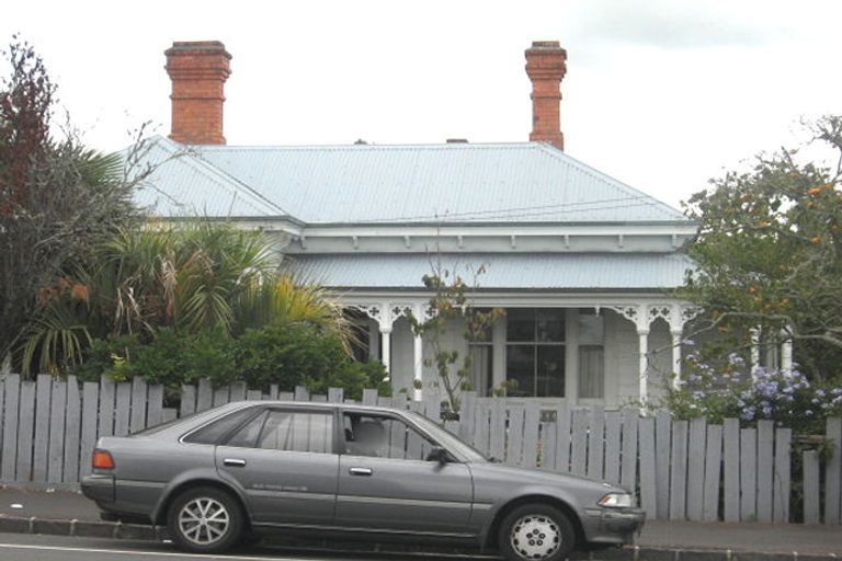 Photo of property in 16 Victoria Avenue, Remuera, Auckland, 1050