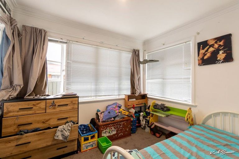 Photo of property in 18 Ebdentown Street, Ebdentown, Upper Hutt, 5018