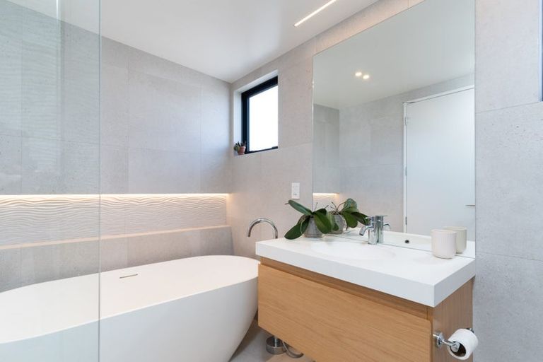 Photo of property in 52b Innes Road, St Albans, Christchurch, 8052