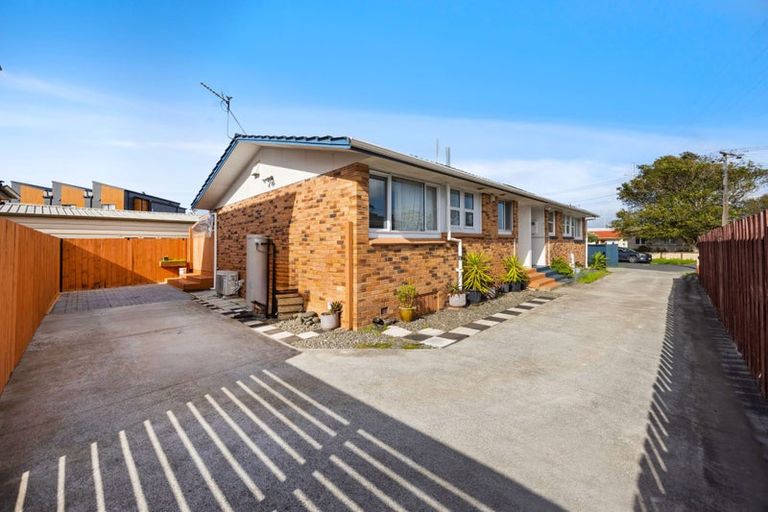 Photo of property in 20b Dale Crescent, Pakuranga, Auckland, 2010