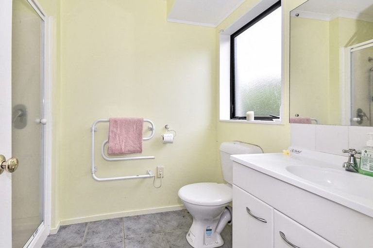 Photo of property in 10 Kylie Court, Clover Park, Auckland, 2019