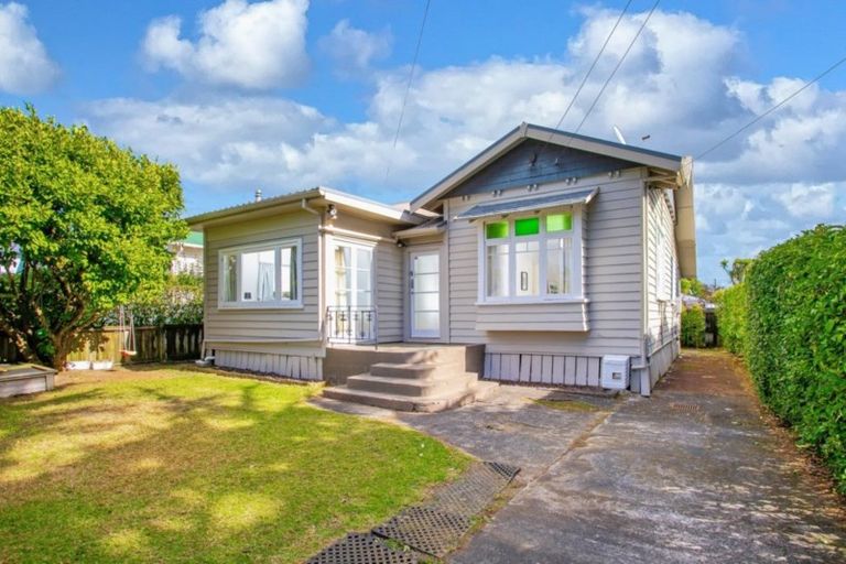 Photo of property in 46 Moa Road, Point Chevalier, Auckland, 1022