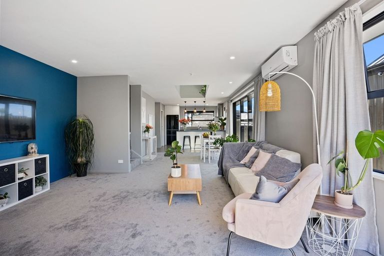 Photo of property in 39 Dow Square, Wigram, Christchurch, 8025