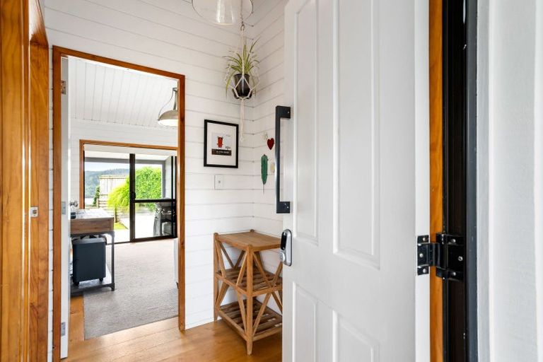 Photo of property in 130 Tirohanga Drive, Whangamata, 3620