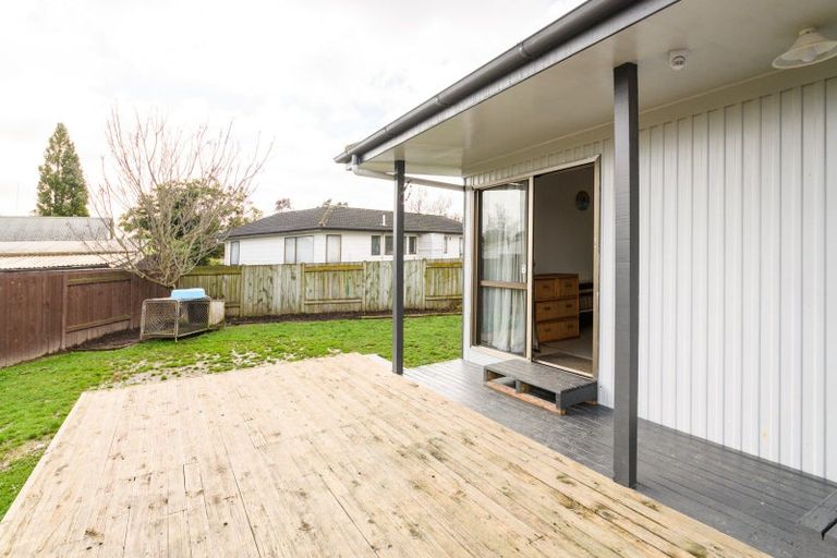 Photo of property in 33 Escort Grove, Awapuni, Palmerston North, 4412