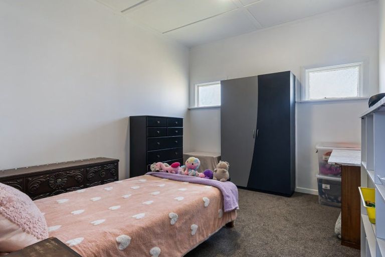 Photo of property in 24a Mckenzie Street, Levin, 5510