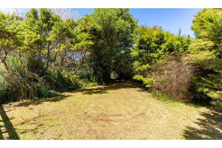 Photo of property in 1 Sunlea Lane, Mangawhai, 0505
