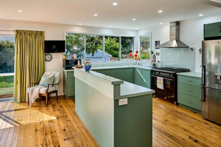 Photo of property in 3 Routley Crescent, Elderslea, Upper Hutt, 5018