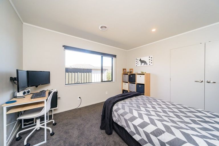 Photo of property in 18 Daniel Place, Kelvin Grove, Palmerston North, 4414