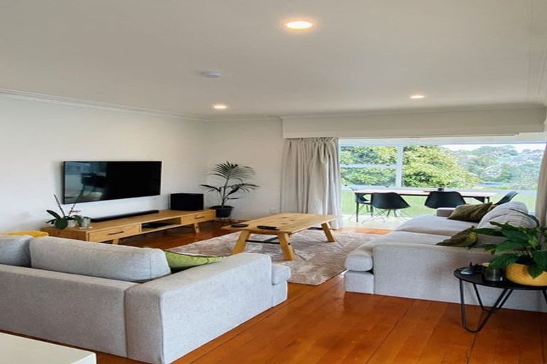 Photo of property in 72 Verbena Road, Birkdale, Auckland, 0626