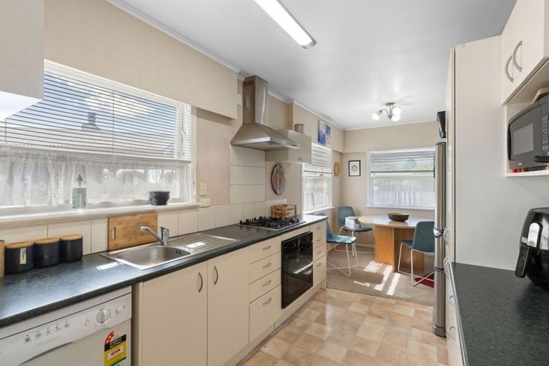 Photo of property in 634 Queen Street East, Levin, 5510