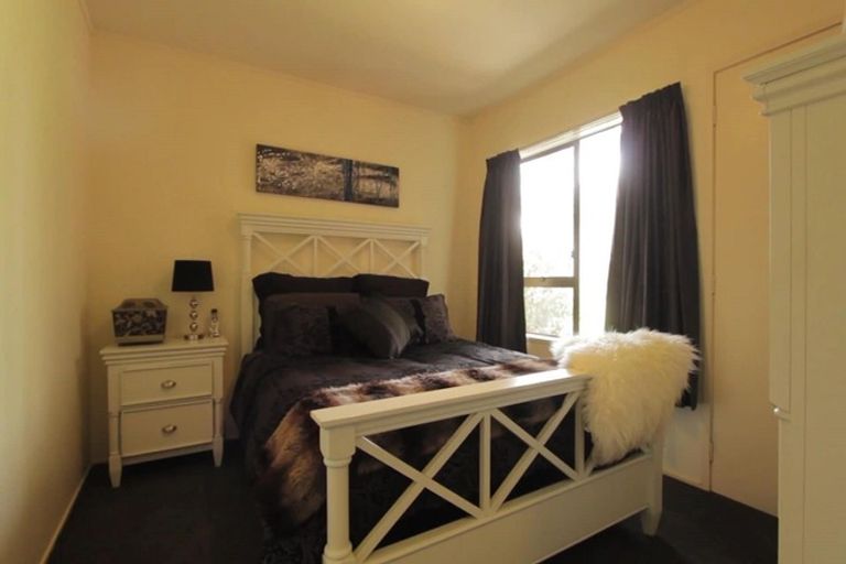 Photo of property in 15 Chip Grove, Sunnyhills, Auckland, 2010