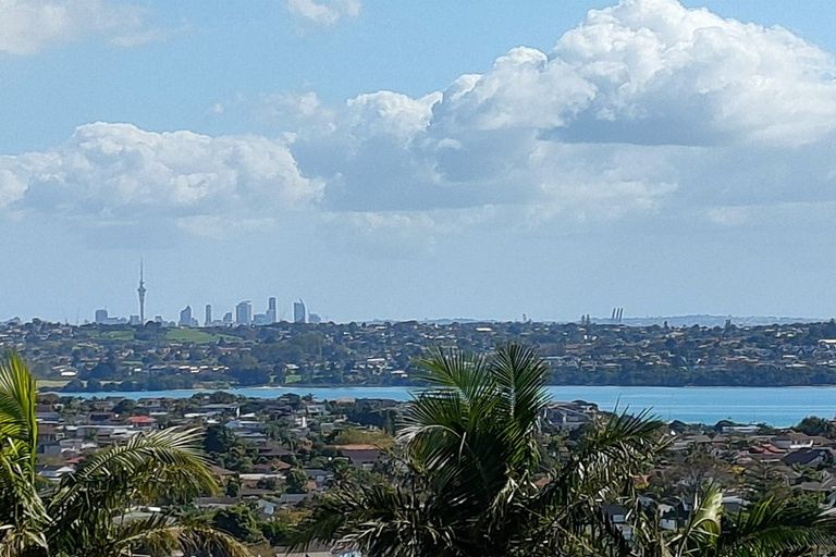 Photo of property in 64 Bleakhouse Road, Bucklands Beach, Auckland, 2014