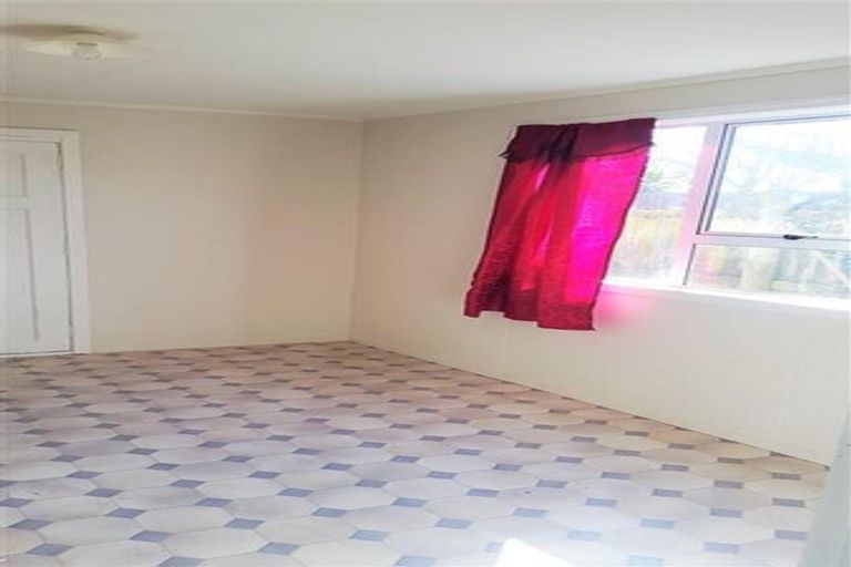 Photo of property in 22 Taka Street, Takanini, 2112