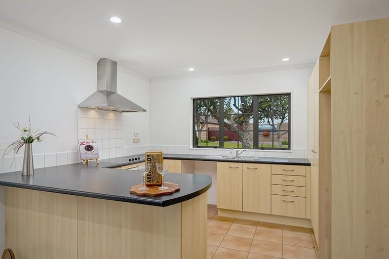 Photo of property in 32 Espalier Drive, Henderson, Auckland, 0612