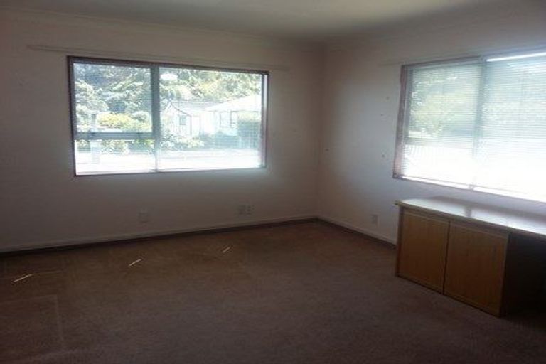 Photo of property in 116 Mana Esplanade, Paremata, Porirua, 5026