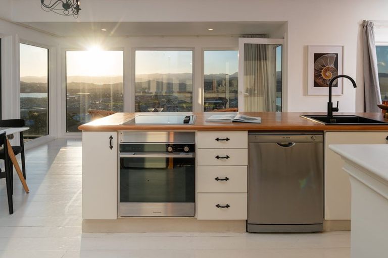 Photo of property in 17 Hornsey Road, Melrose, Wellington, 6023