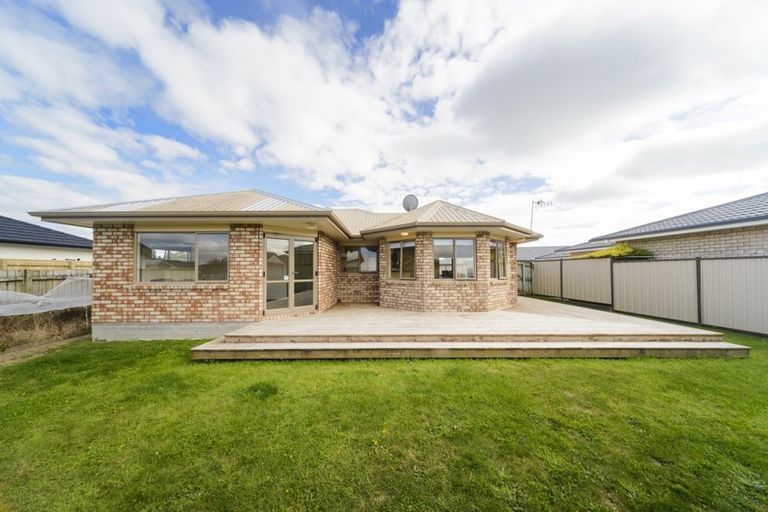 Photo of property in 55 Peppertree Glade, Kelvin Grove, Palmerston North, 4414