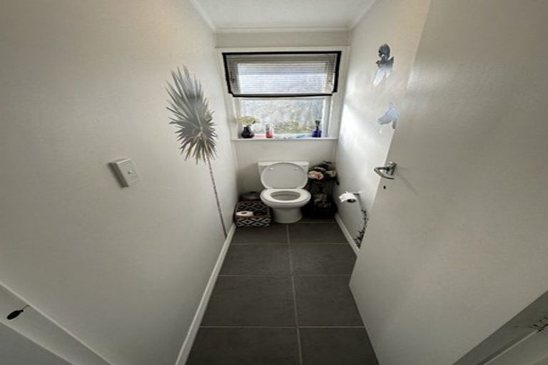 Photo of property in 2 Mcduff Place, Havelock North, 4130