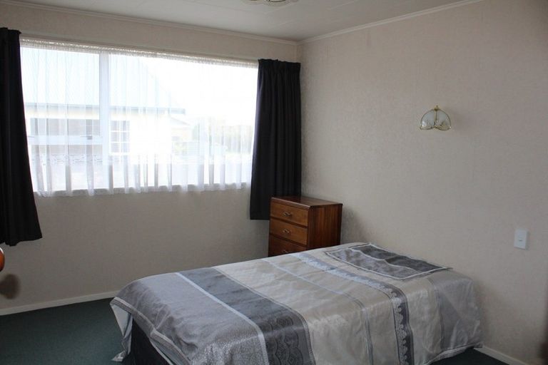 Photo of property in 9a Calder Place, Winton, 9720