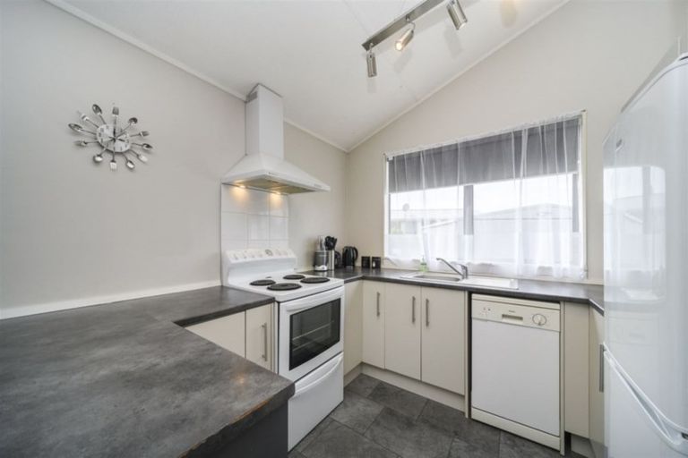 Photo of property in 19 Mcleavey Drive, Kelvin Grove, Palmerston North, 4414