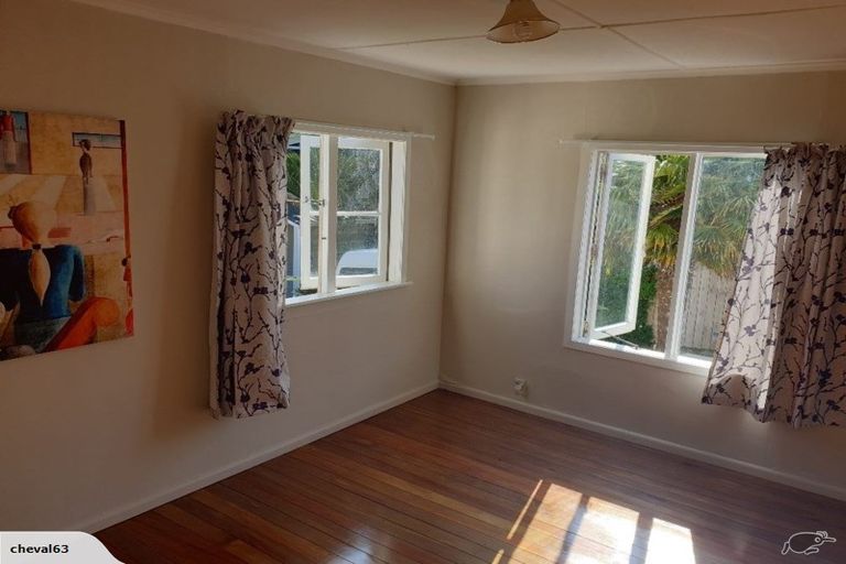 Photo of property in 1/7 Savoy Road, Glen Eden, Auckland, 0602