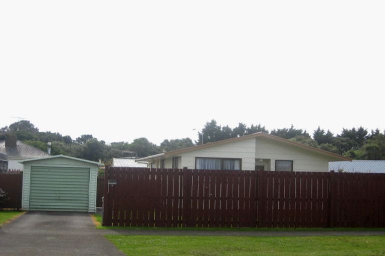 Photo of property in 3 Rahiri Street, Waitara, 4320
