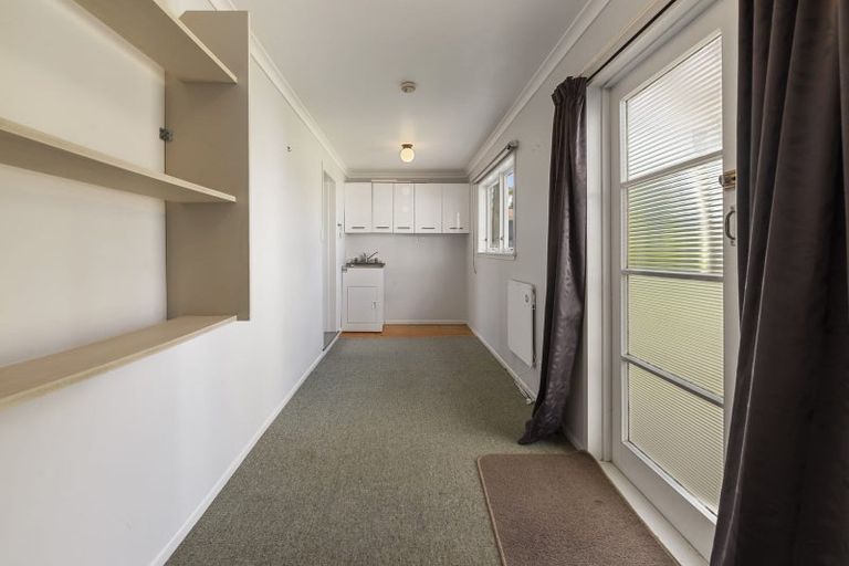 Photo of property in 1c Cooper Avenue, Holdens Bay, Rotorua, 3010