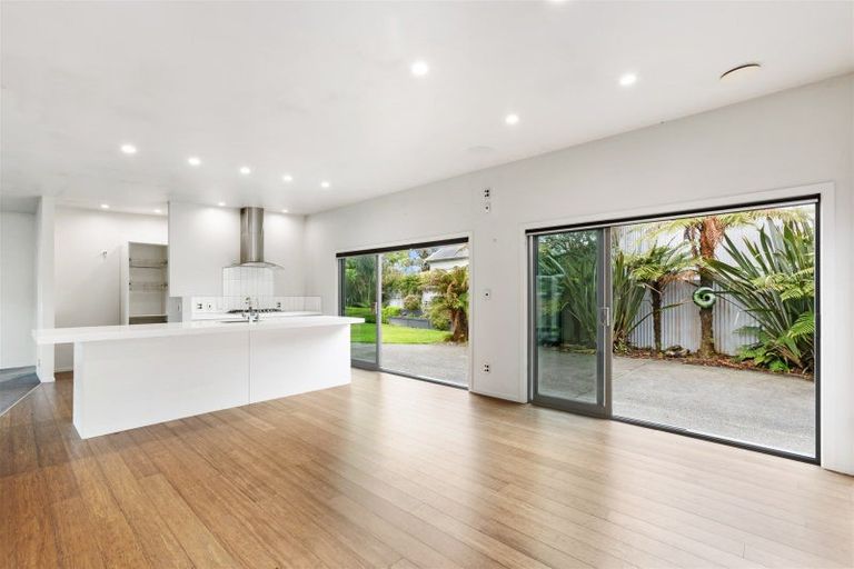 Photo of property in 30a Brougham Street, Westport, 7825