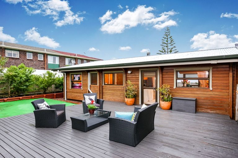 Photo of property in 1/9 Rewa Street, New Lynn, Auckland, 0600