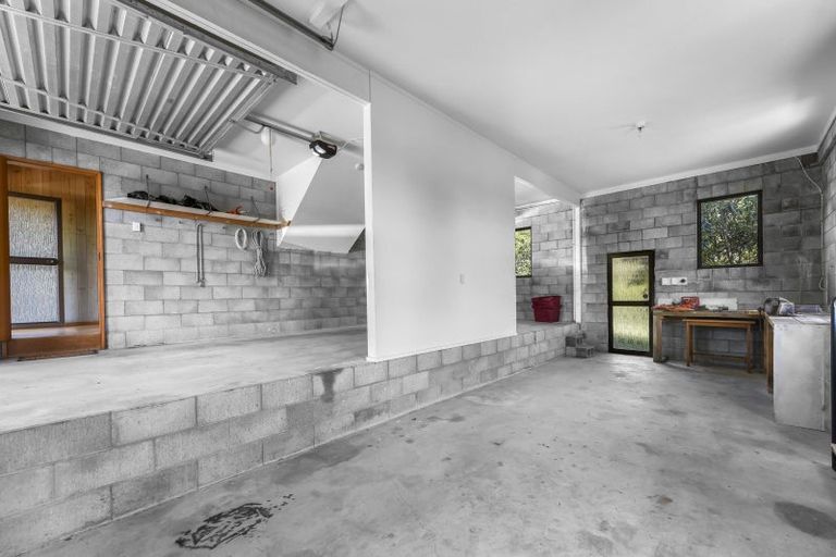 Photo of property in 6 Moana View Road, Waikawa, Picton, 7220