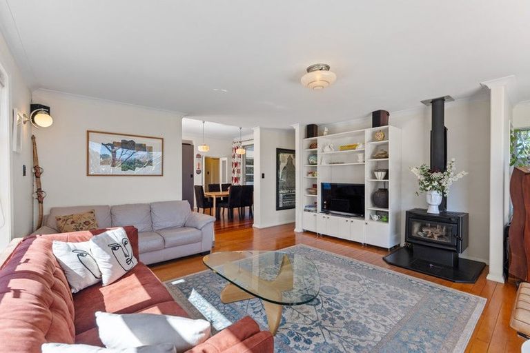 Photo of property in 48 Tiromoana Road, Raumati South, Paraparaumu, 5032