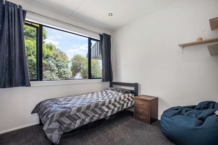 Photo of property in 37 Pomaria Road, Henderson, Auckland, 0610