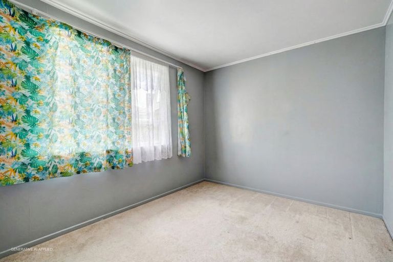 Photo of property in 39 Coniston Avenue, Te Atatu South, Auckland, 0610