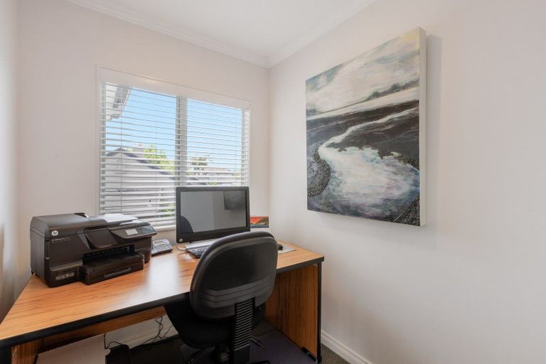 Photo of property in 12 Brodie Place, Bethlehem, Tauranga, 3110