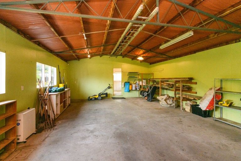 Photo of property in 32 Cedar Crescent, Feilding, 4702