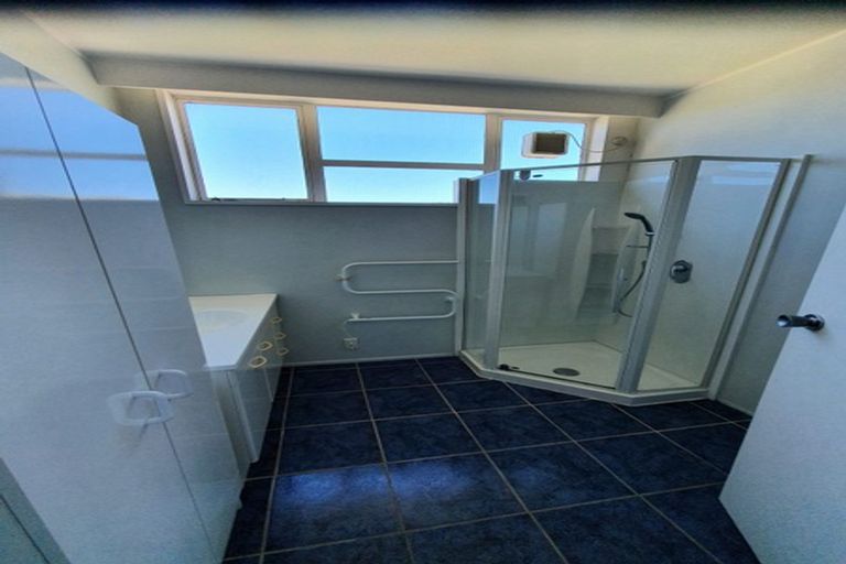 Photo of property in Grandstand Apartments, 37/80 Kent Terrace, Mount Victoria, Wellington, 6011