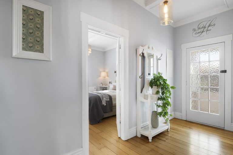 Photo of property in 41 Lake Road, Devonport, Auckland, 0624