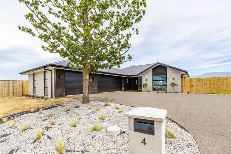 Photo of property in 32 Raptor Street, Rolleston, 7615