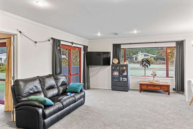 Photo of property in 46 York Road, Riversdale, 9776